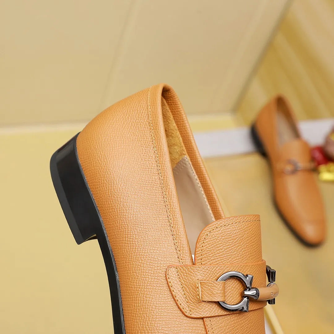 Men's shoes 💰600 🕷🕷🐂【Ferragamo】 Popular fashionable casual shoes🇨🇳Official website counter 1:1 production, original mold opening💯Good quality can be seen, imported high-end first-layer pebbled calfskin, water-dyed🐂leather lining🌿very clear texture, high-quality waterproof, non-slip and wear-resistant outsole🎋high quality and low price, truly handmade🍓, 7 colors available! Code number 38-44 (45. To be customized)